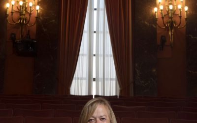 Conversaciones con científicas. El País. Dra. Rosa Menéndez, presidenta del CSIC